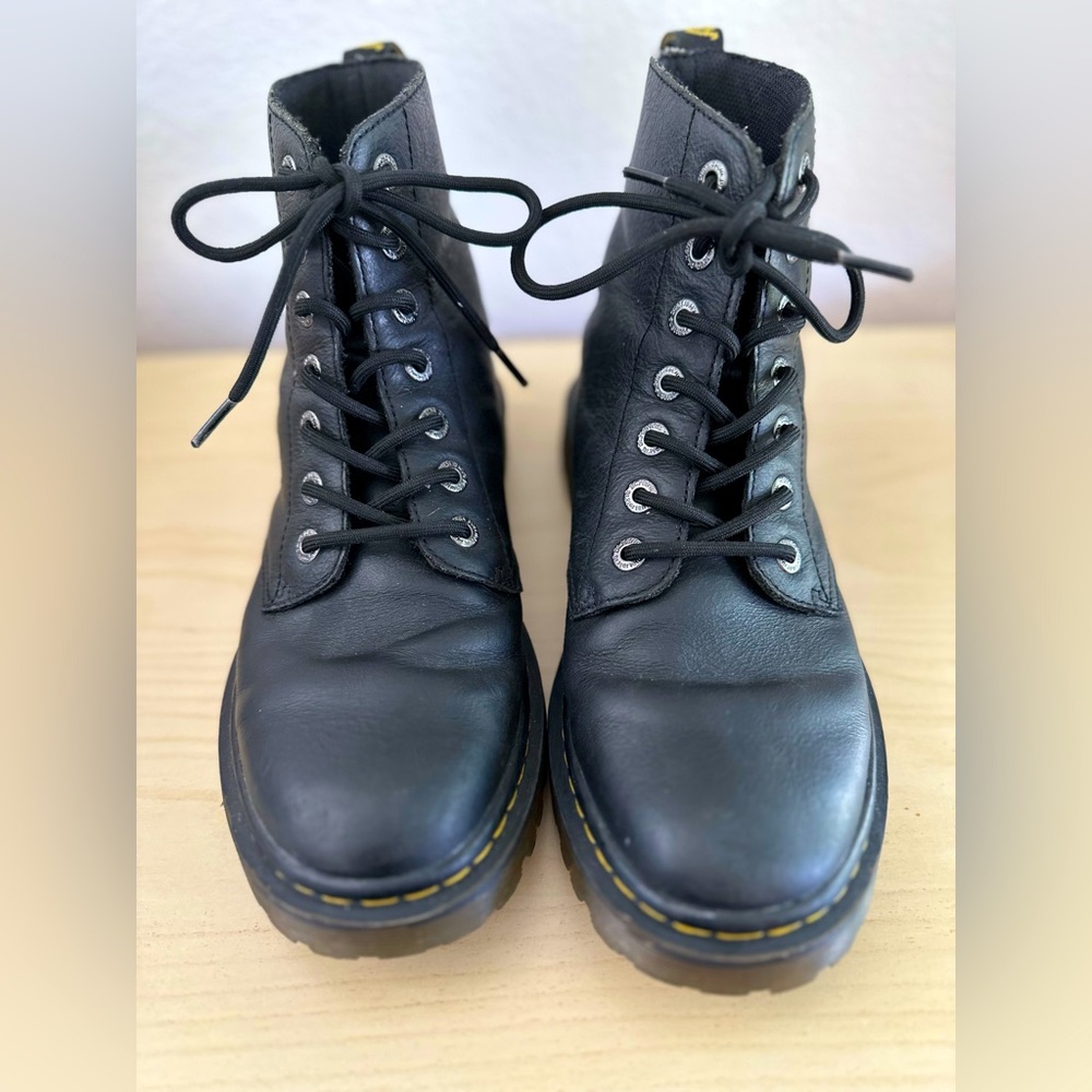 Doc Martens - Women’s Size 9